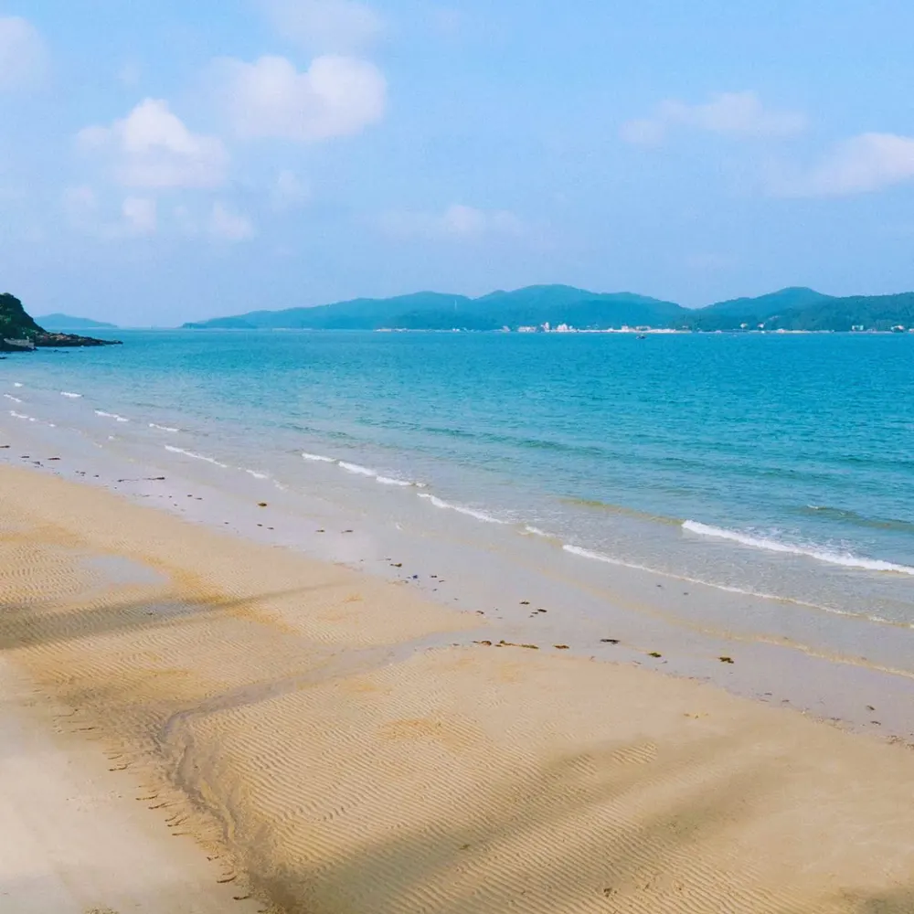 Con đường giữa biển  Vụng Tiên